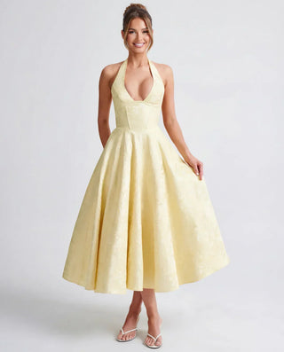 Haselnussbraunes Kleid